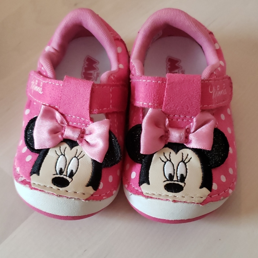 Minnie mouse shoes